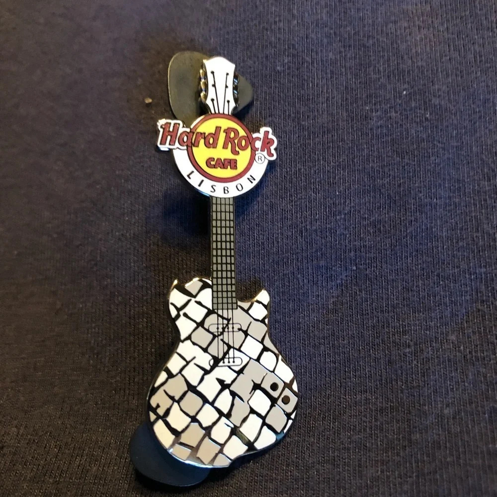 Hard Rock Cafe Lisbon Limited 1/250 pin.
